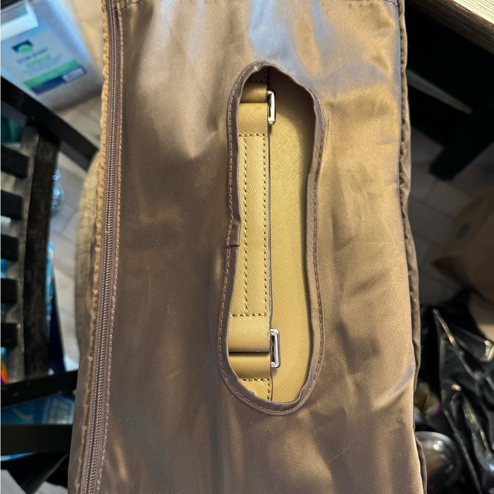 Henri Bendel carry on luggage. Great used condition. - Picture 10 of 11